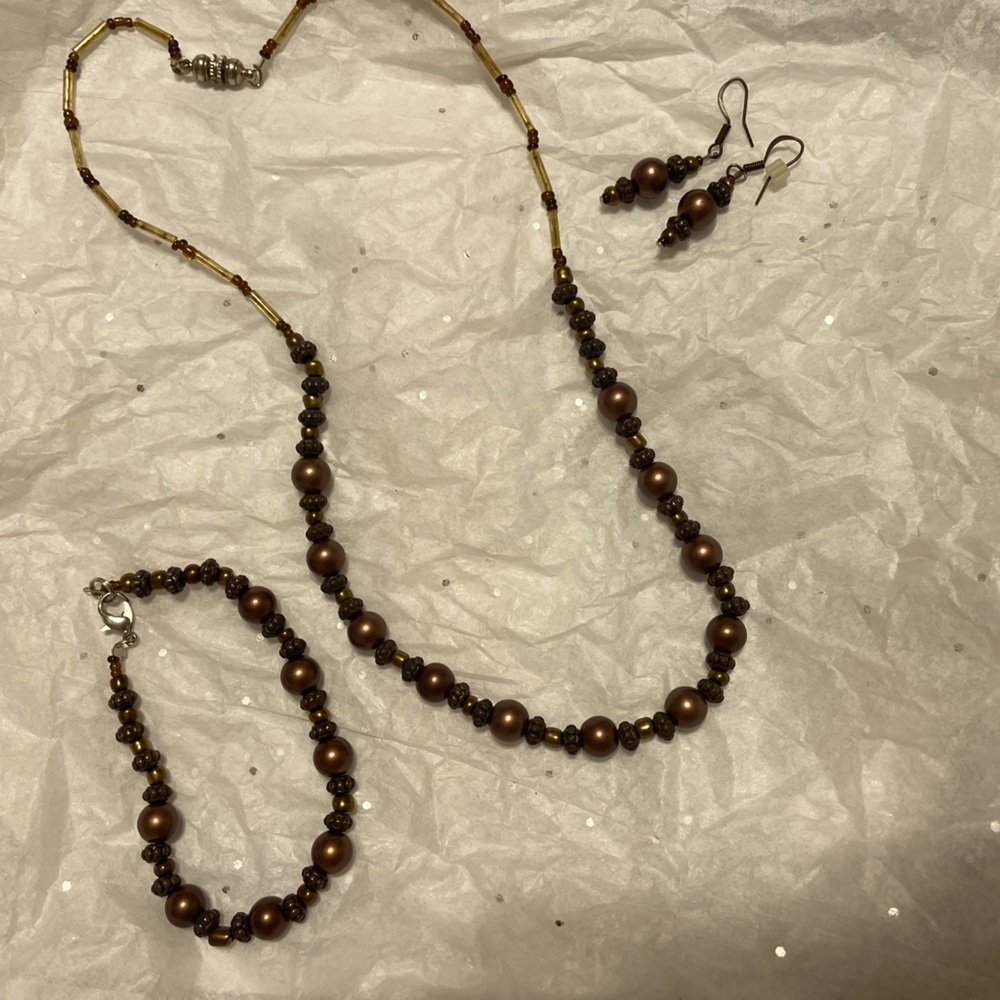 Necklace bracelet and earrings set